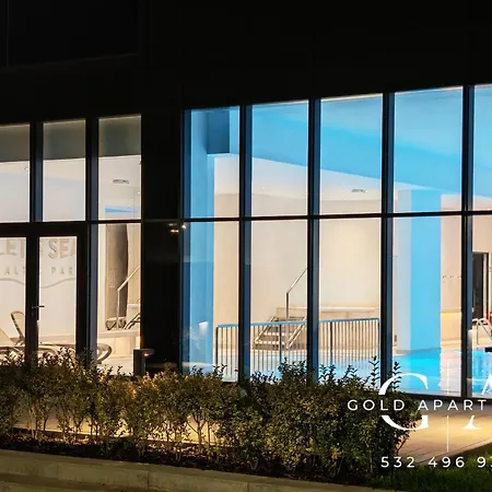 Gold F78 Let's Sea Baltic Park * غونسكي