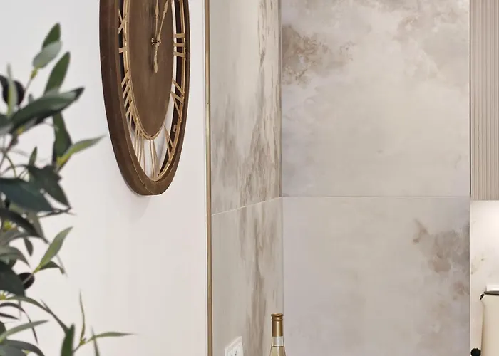 Апартаменты Gold F78 Let's Sea Baltic Park Гонски